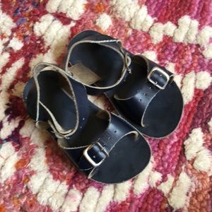 Navy blue saltwater howay sandal